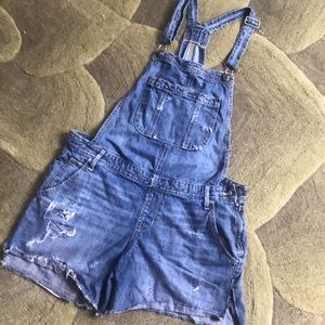 Distressed Old Navy brand overalls, over all’s